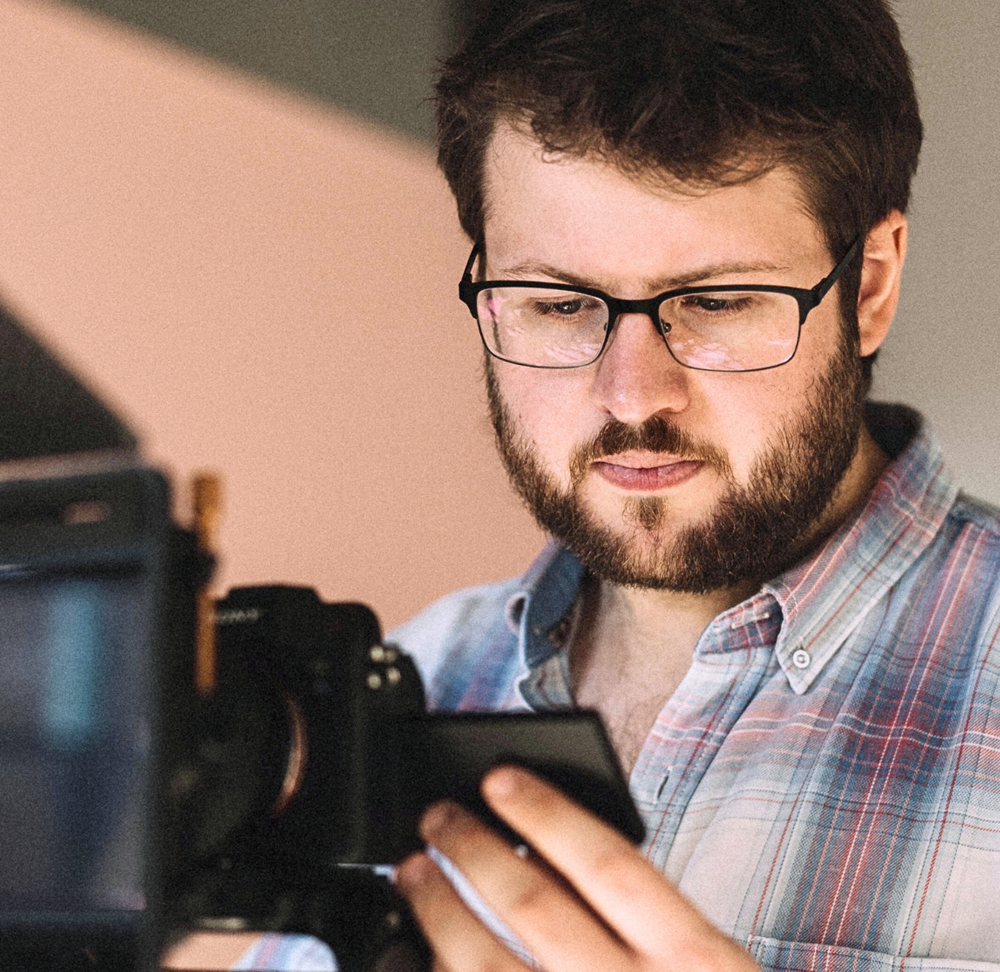 headshot_nico_square